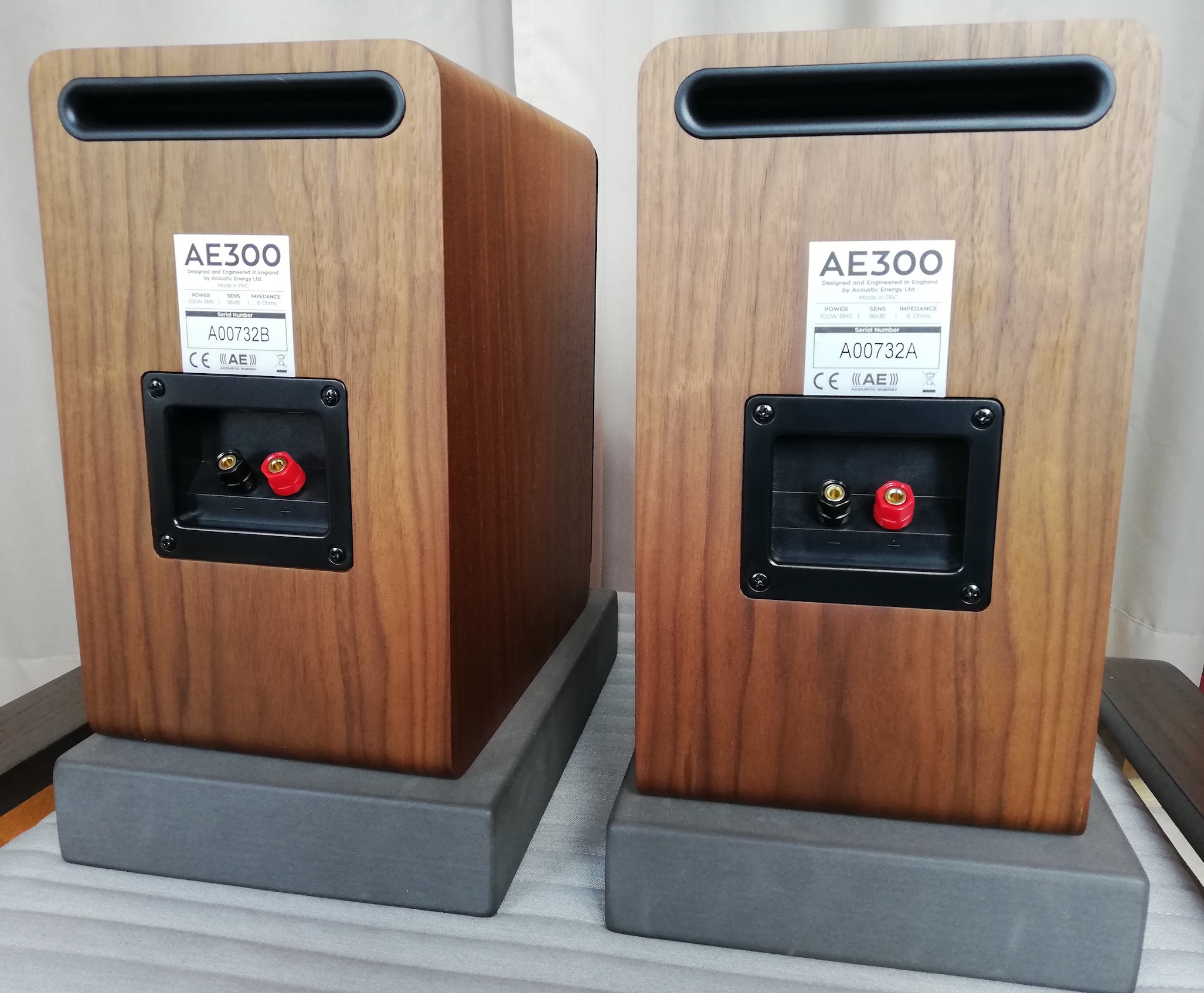 AE300 háta.jpg