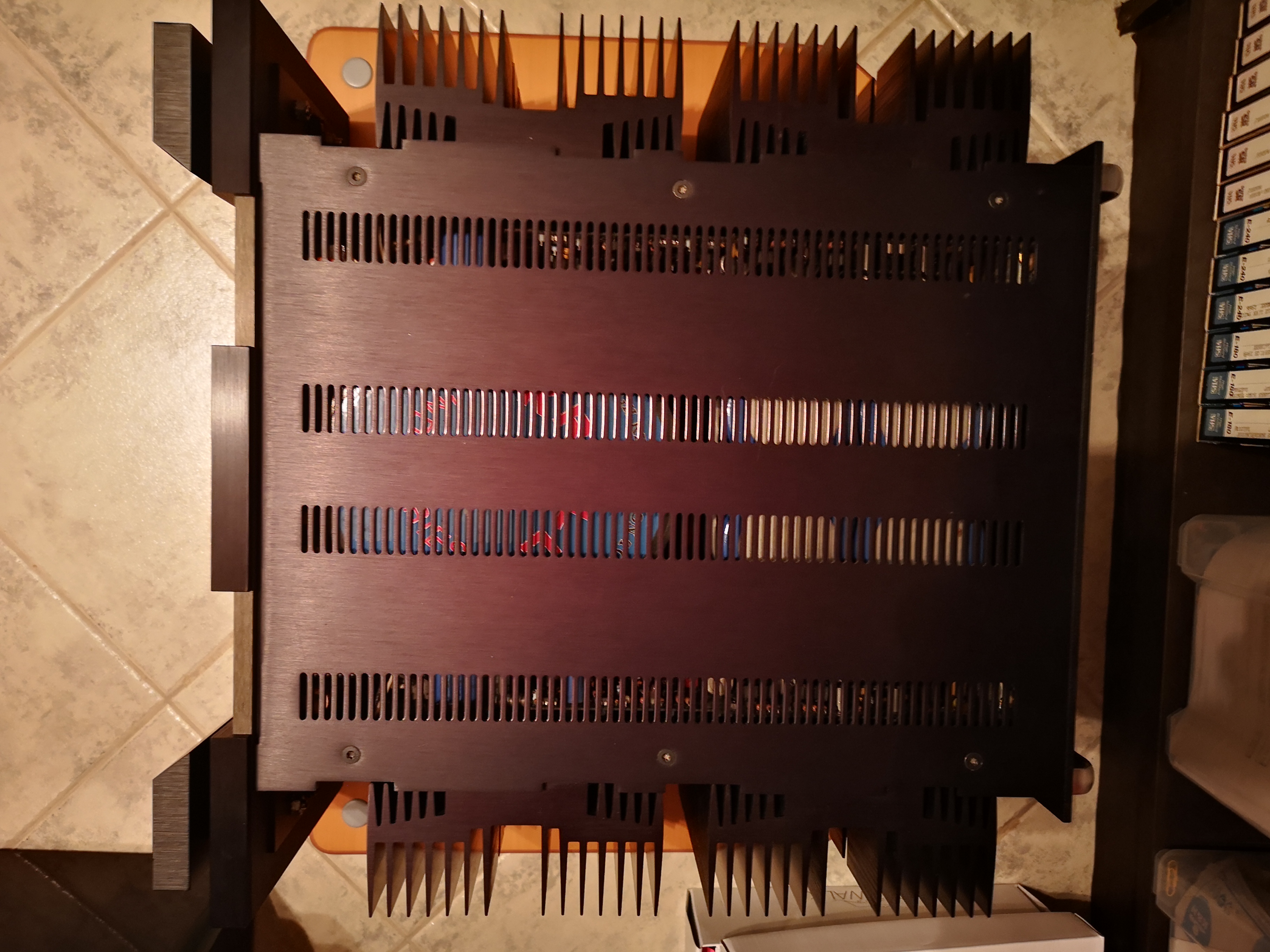 KRELL KSA200S top.jpg