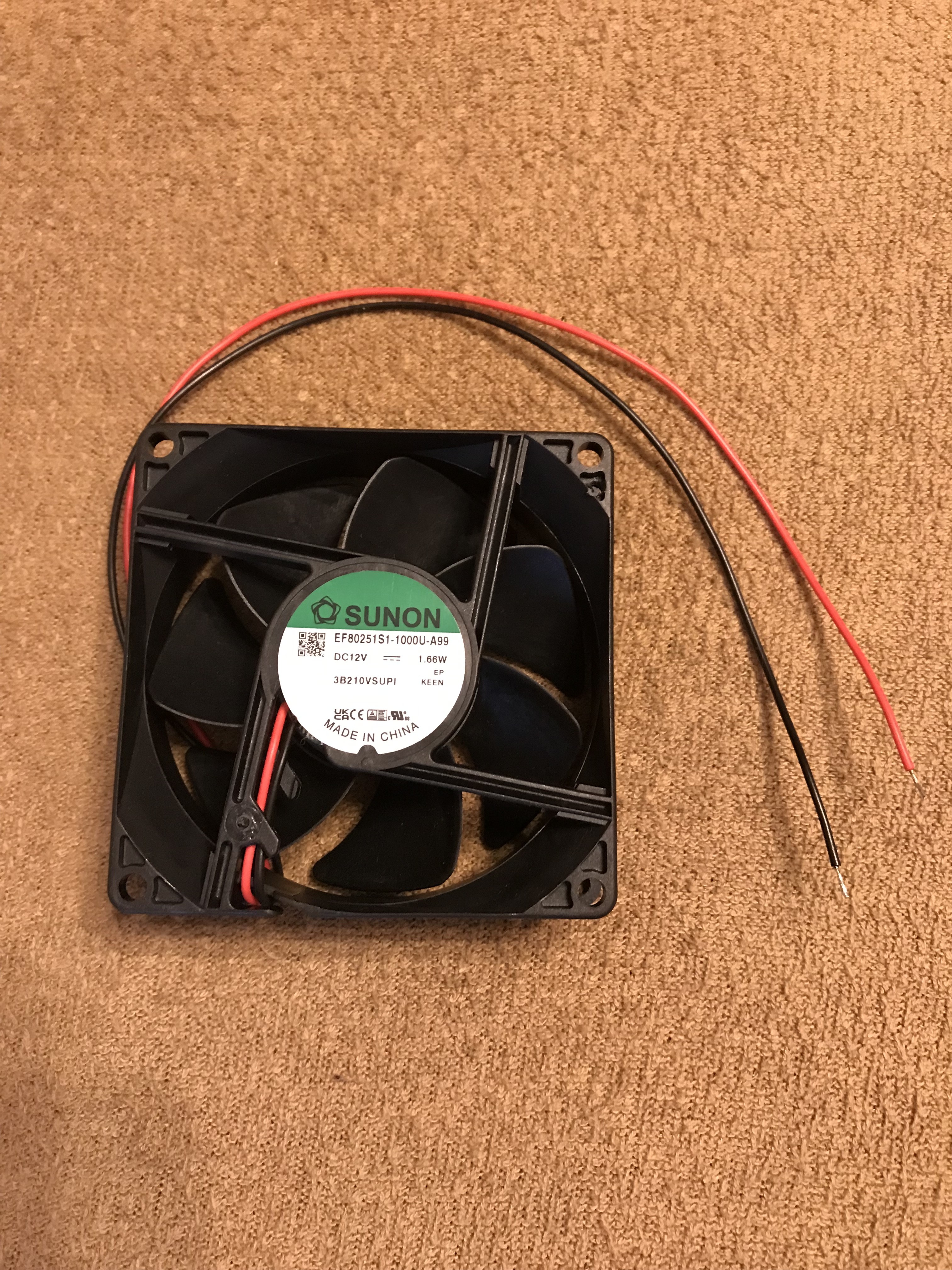 12V 80x80x25 Ventilátor.jpeg