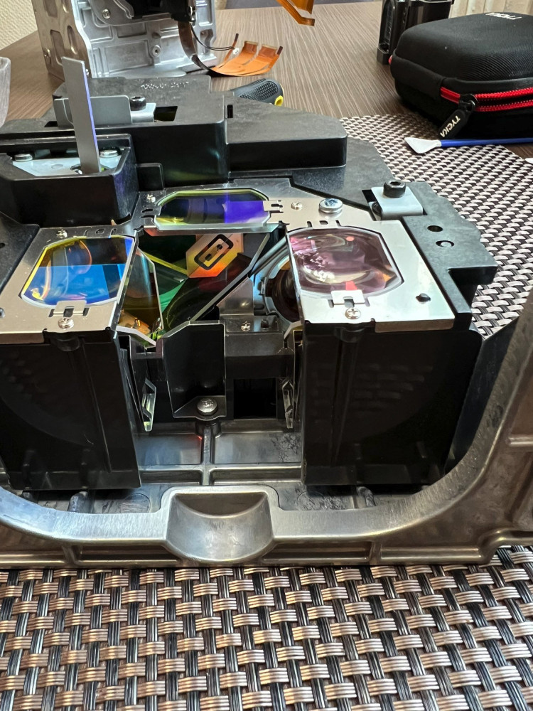 polarizátorok, diklorik tükrök2.jpg (532.24 KiB) Megtekintve 3098 alkalommal yc