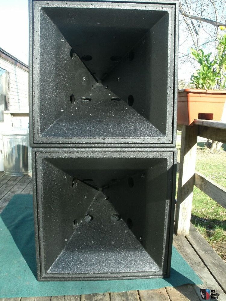 1377431-a86f579a-fs-danley-sh50-synergy-horns-one-pair-danley-sound-labs-dsl-sh50-pickup-only.jpg
