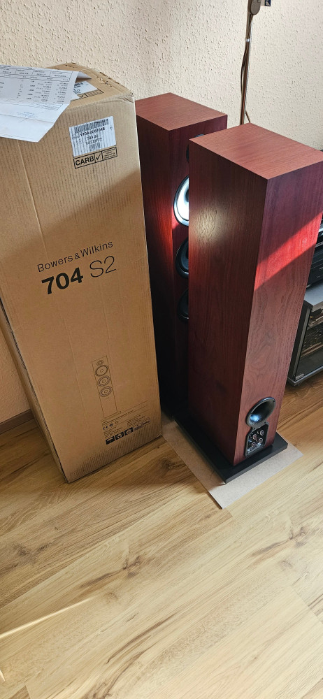 Doboz,és számla...