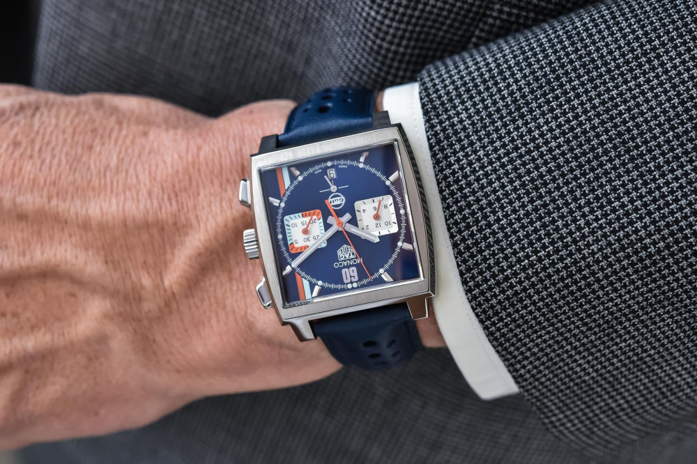 TAG-Heuer-Monaco-Gulf-Special-Edition-Calibre-Heuer-02-2022-Watches-and-Wonders-CBL2115_FC6494-hands-on-7.jpg