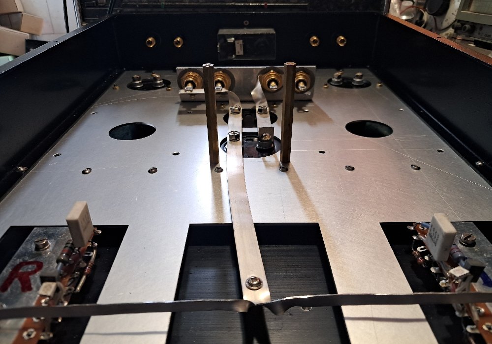 Unity Coupled V-FET SE silver band GND .jpeg