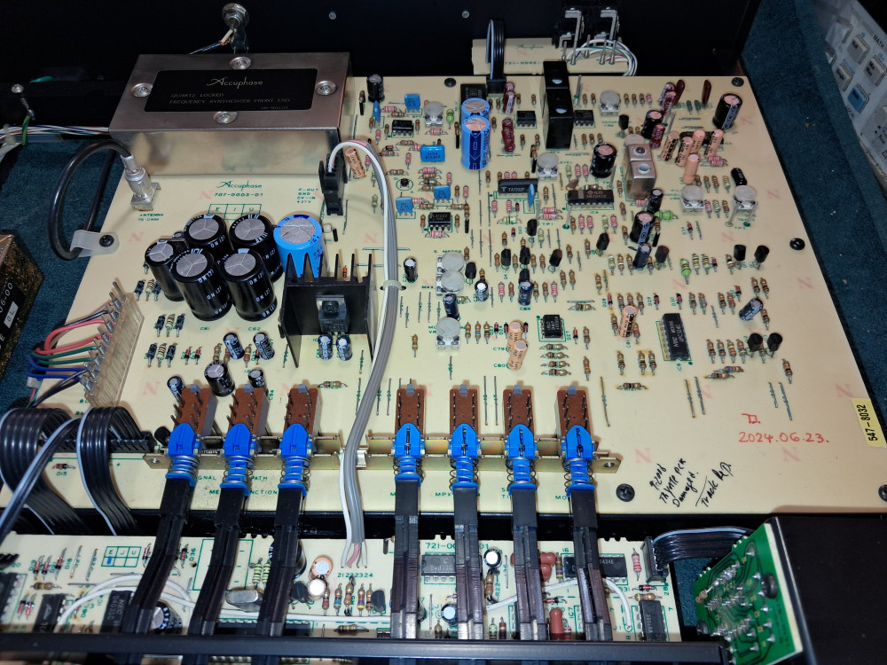 Accuphase T-105 FM tuner mod pcb.jpg