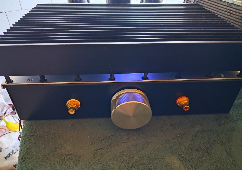 Münchhausen drive V-FET SE power on blue light.jpeg