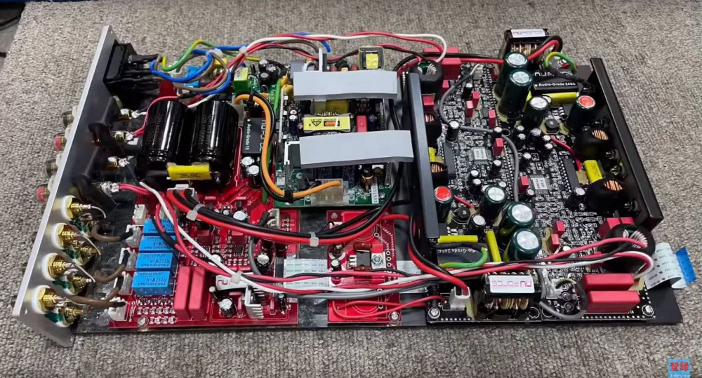 NuForce IA 7 V3 belső kép teljes.jpg