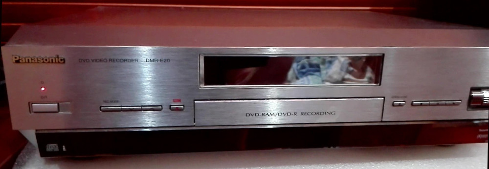 DVD felvevő - Panasonic DMR-E20EG - 01.jpg