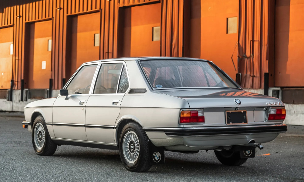 bmw-520i-3.jpg