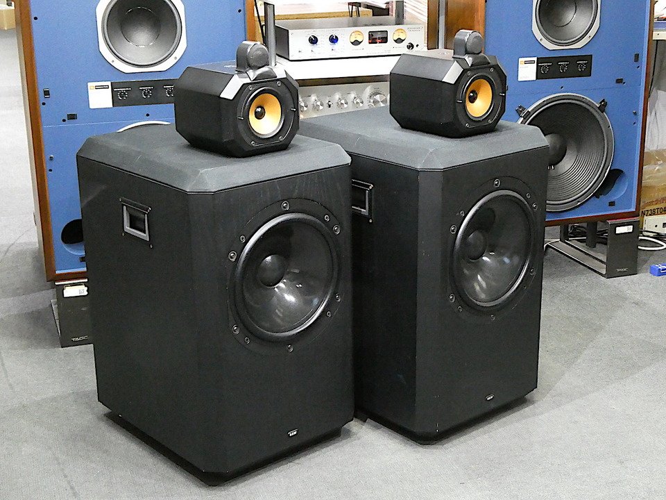 bowers 801 series 80_4.jpg
