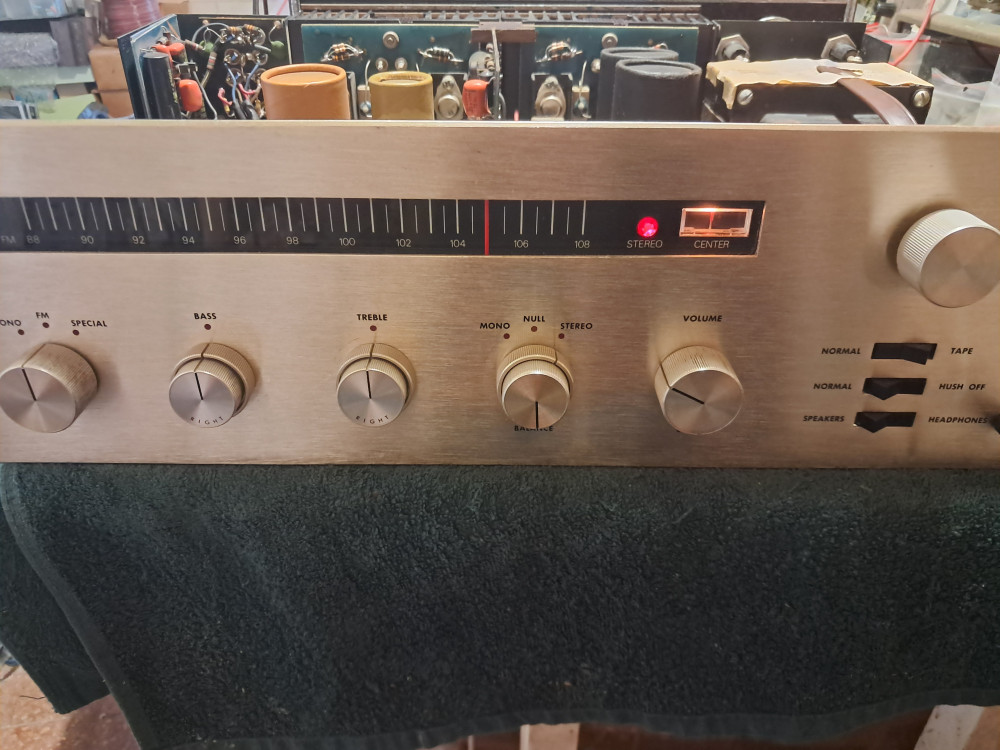 Acoustic Research (1969) receiver front.jpg