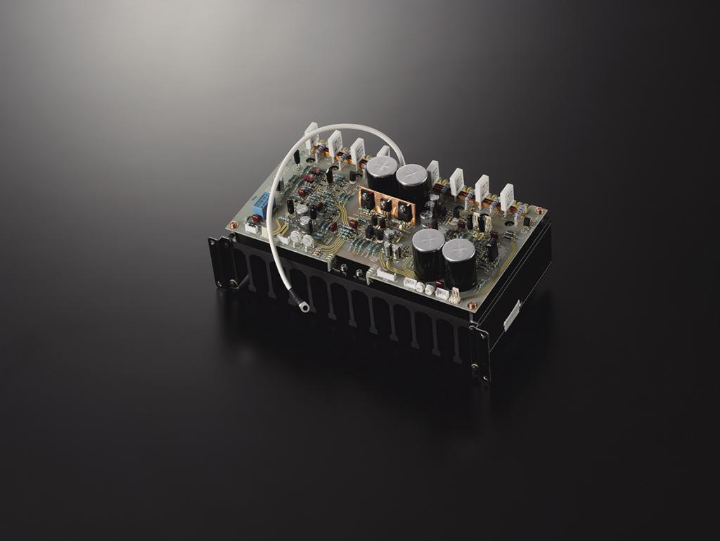 Luxman-L-509X-Integralt-erosito-panel.jpg