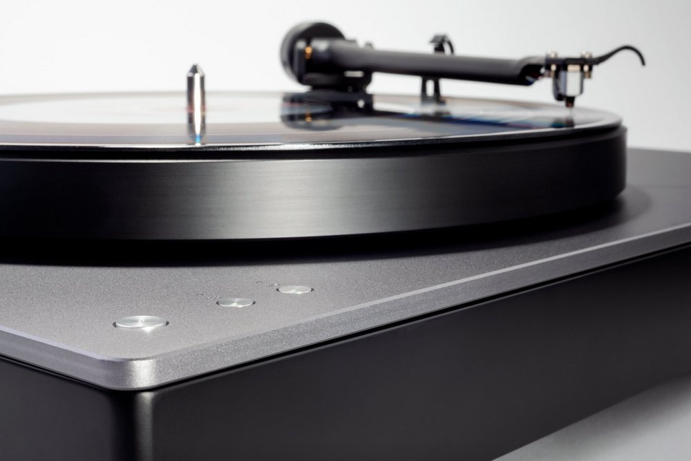 Cambridge-Audio-AlvaTT-lemezjatszo-tanyer.jpg