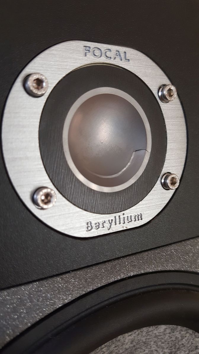 Sérült Focal beryllium dome