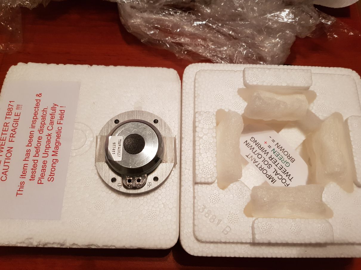 új Focal beryllium dome